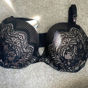 New Victoria secret bra